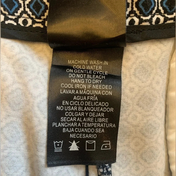 Hilary Radley Slim Leg Ponte Print Crop Pant Black & Blue Medallion Size: 12 - Picture 8 of 8